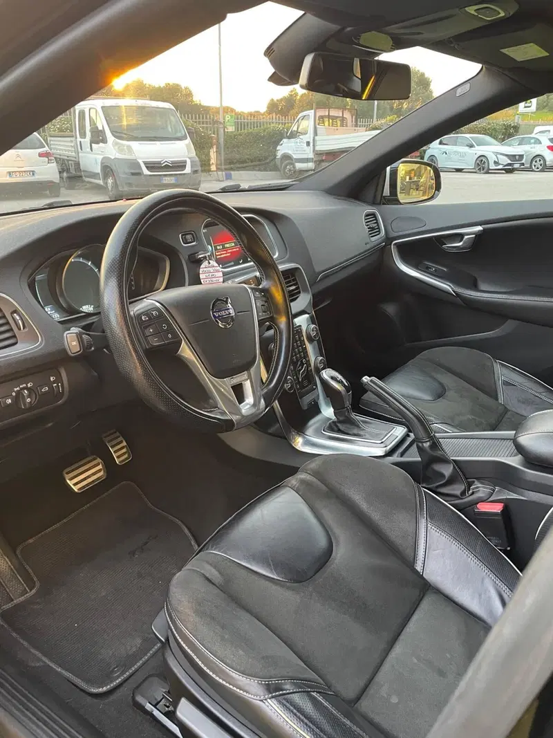 Volvo V40 usata a Sassari (15)