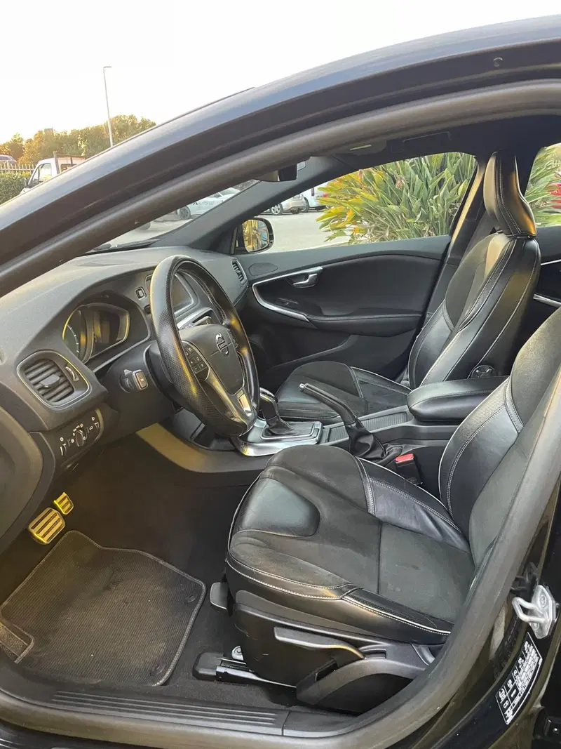 Volvo V40 usata a Sassari (17)