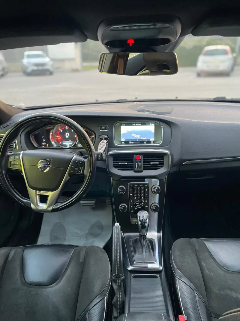 Volvo V40 usata a Sassari (4)