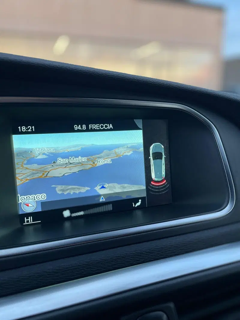 Volvo V40 usata a Sassari (8)