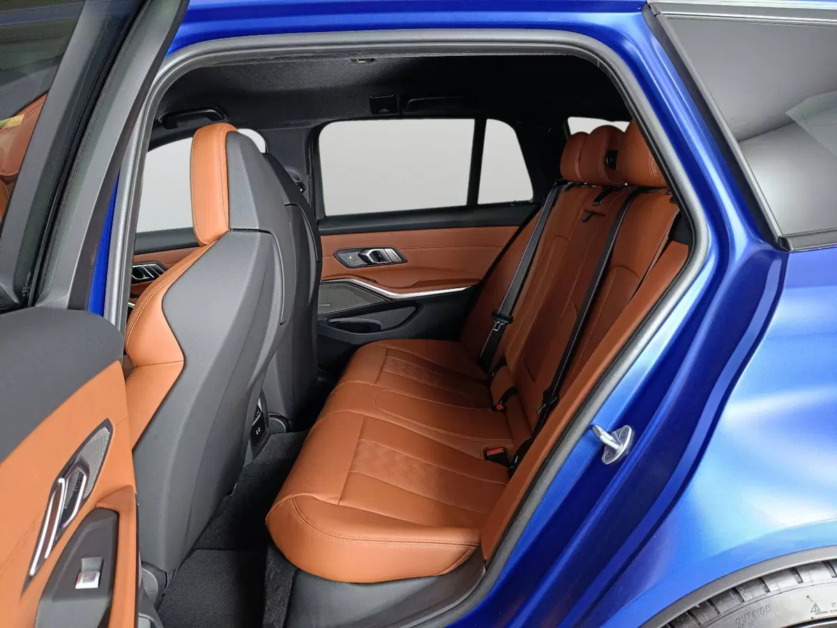 BMW Serie 3 Touring nuova a Ascoli Piceno (9)