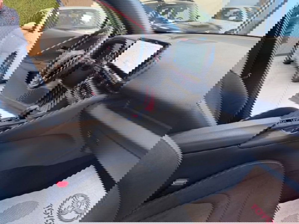 Toyota Toyota C-HR usata a Prato (10)