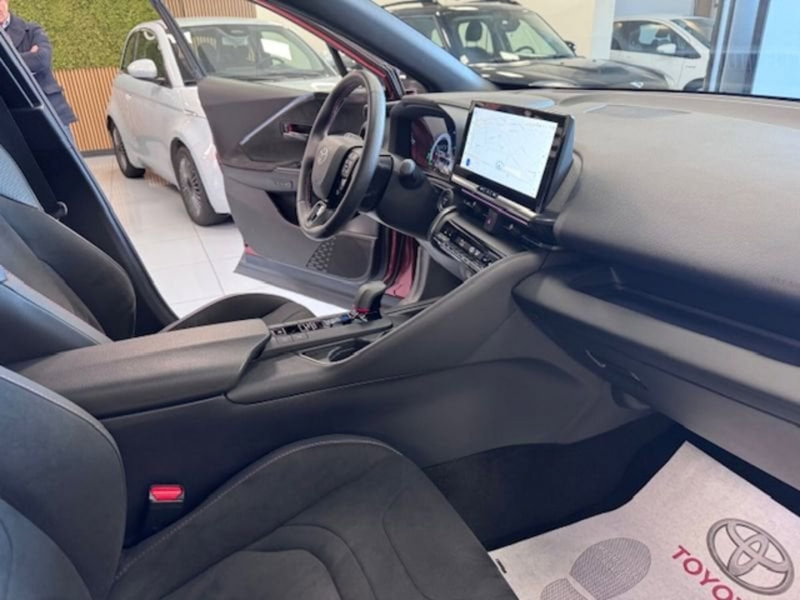 Toyota Toyota C-HR usata a Prato (10)