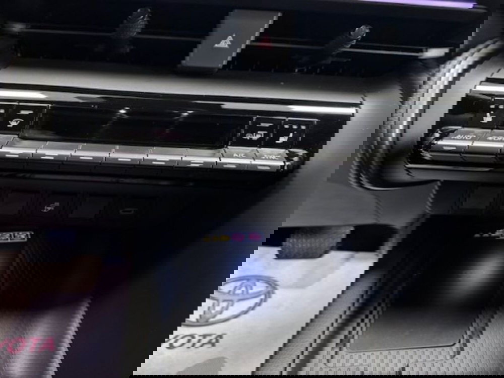 Toyota Toyota C-HR usata a Prato (14)