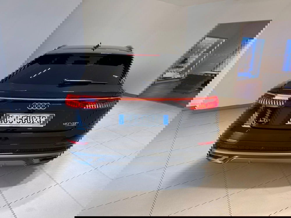 Audi Q8 usata a Napoli (7)