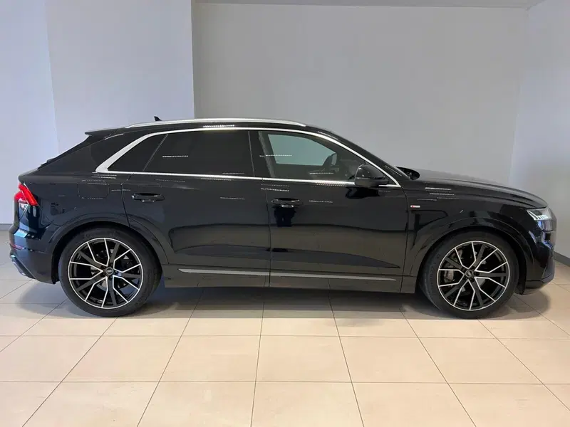 Audi Q8 usata a Napoli (8)