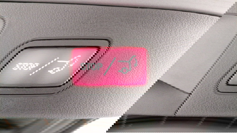 Mercedes-Benz GLA SUV usata a Roma (11)