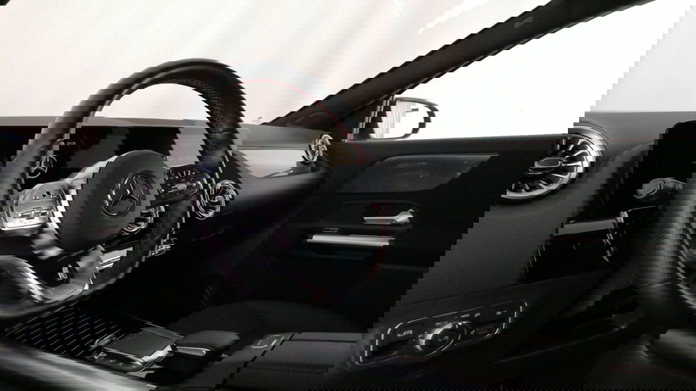 Mercedes-Benz GLA SUV usata a Roma (12)