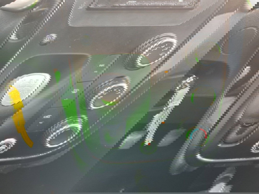 Mahindra KUV100 usata a Torino (10)