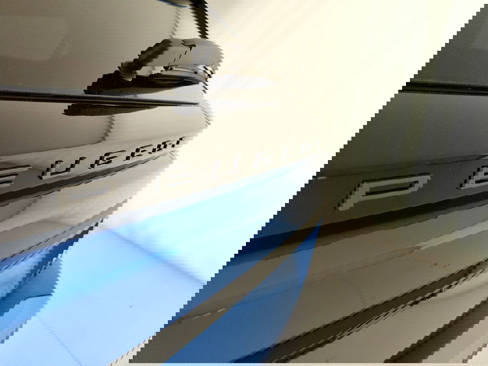 Peugeot 2008 nuova a Caserta (10)