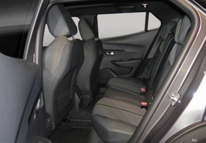 Peugeot 2008 nuova a Caserta (11)