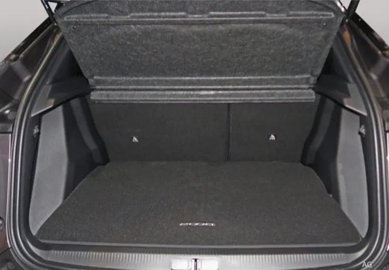 Peugeot 2008 nuova a Napoli (9)