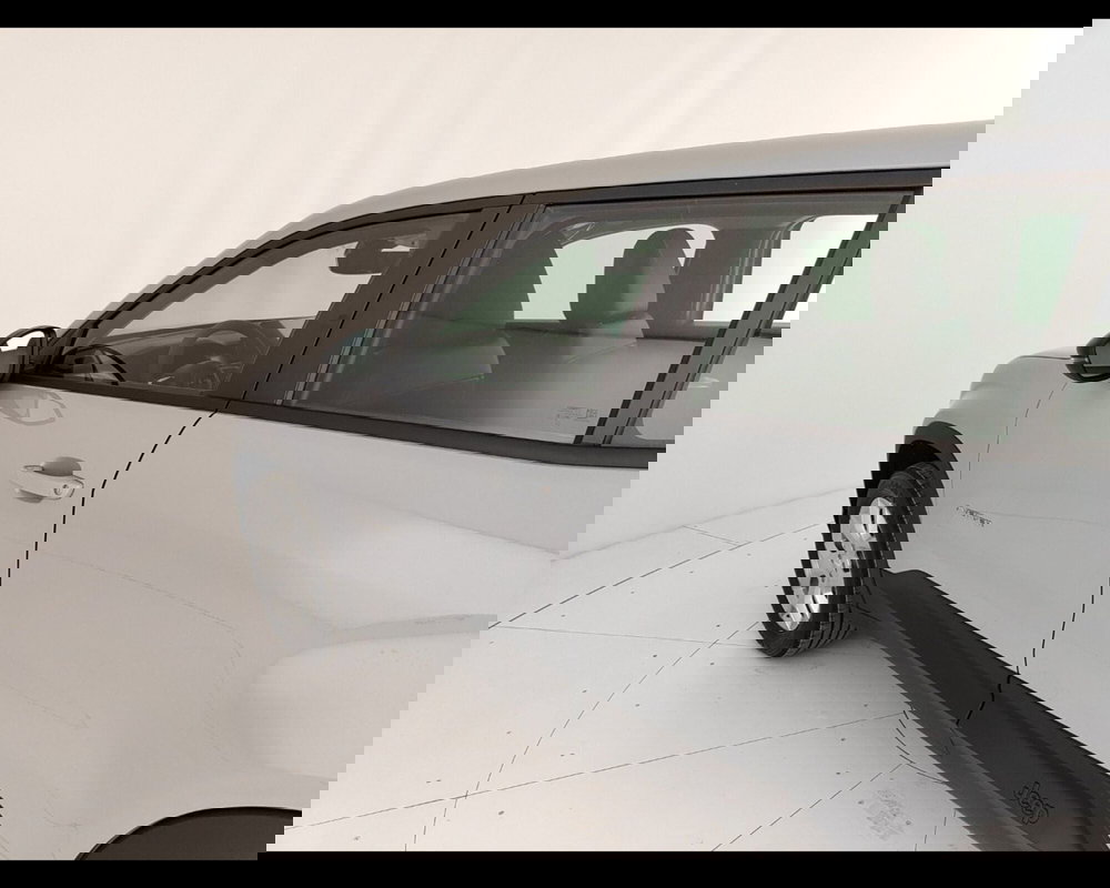 Jeep Avenger nuova a Caserta (11)