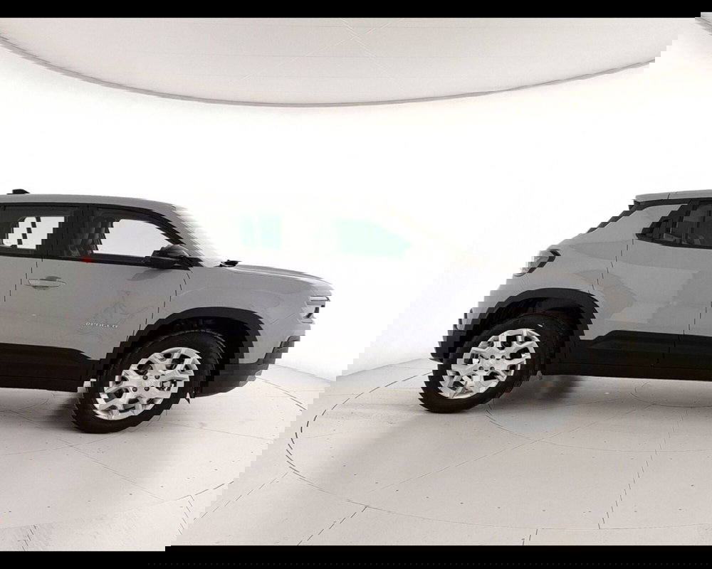 Jeep Avenger nuova a Caserta (8)