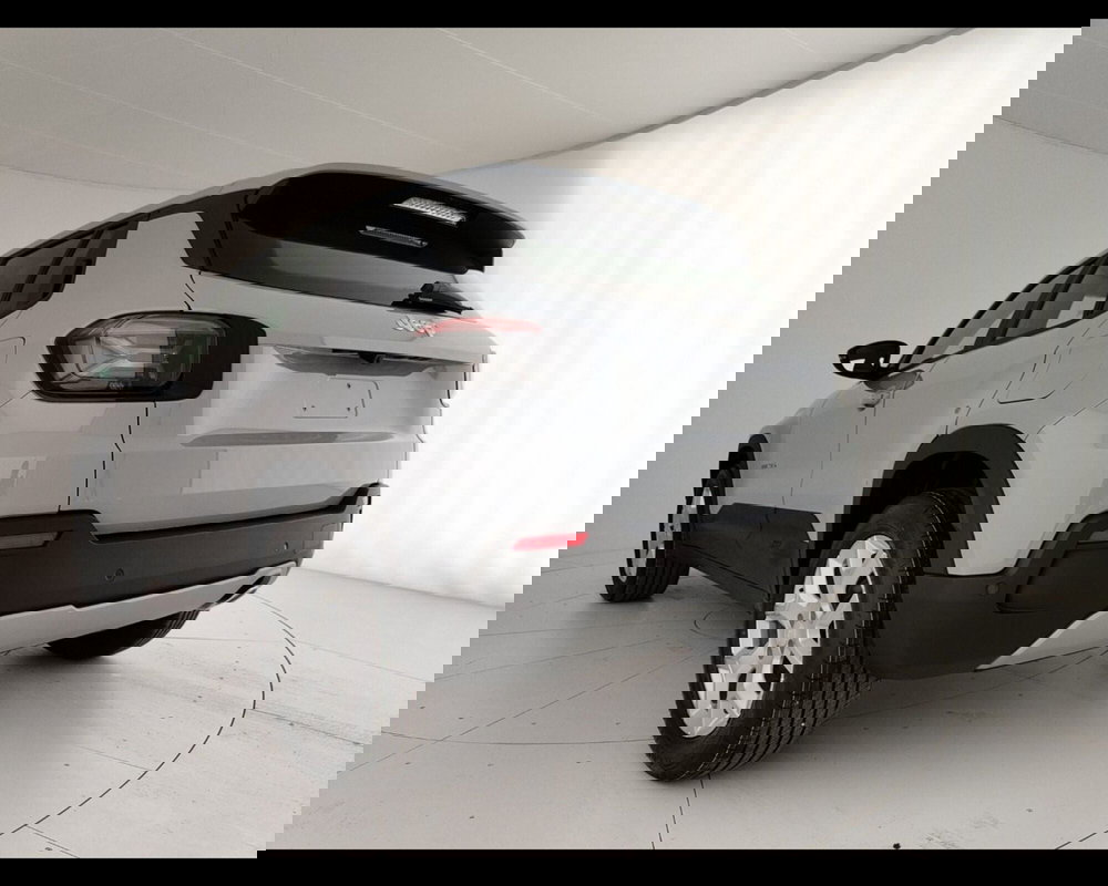 Jeep Avenger nuova a Caserta (9)