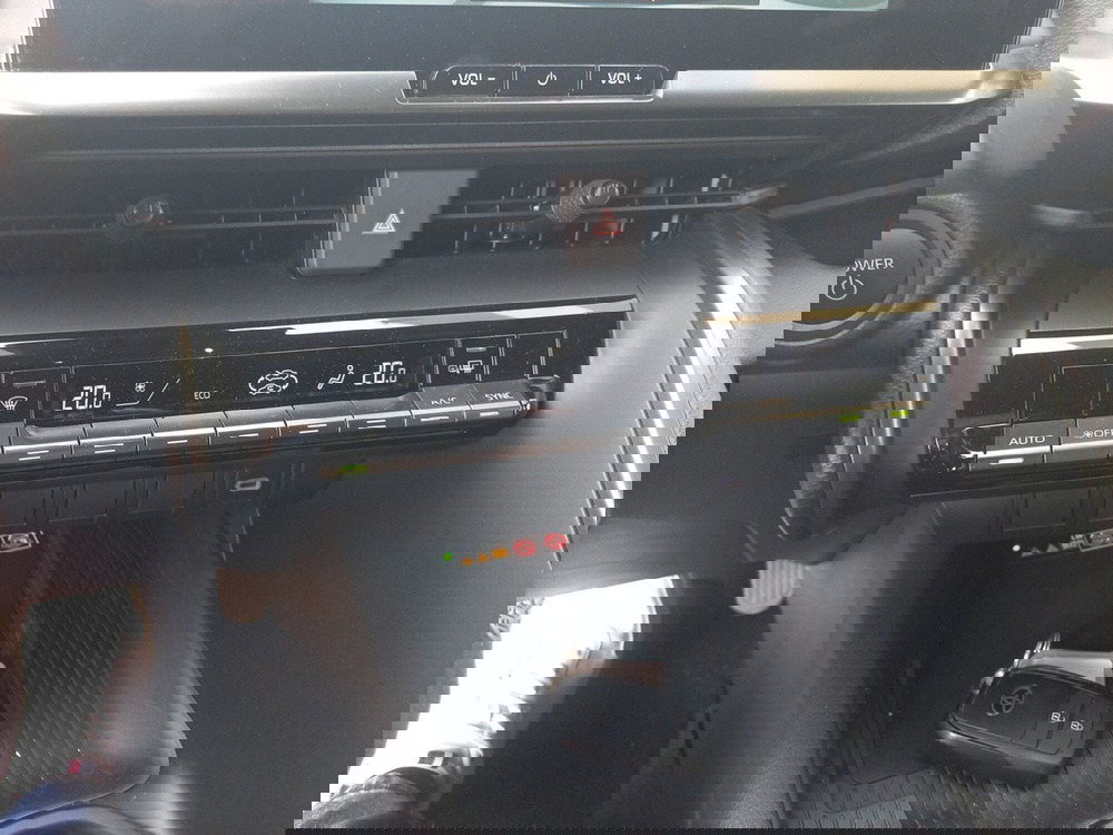 Toyota Toyota C-HR usata a Catania (15)