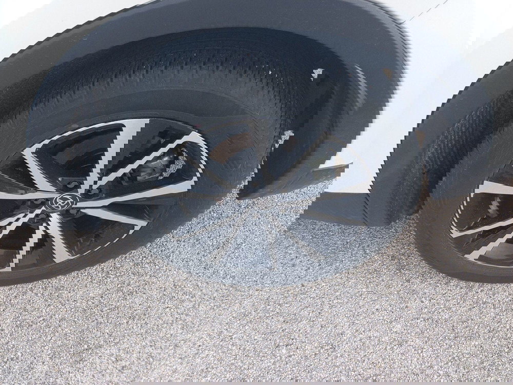 Toyota Toyota C-HR usata a Catania (6)