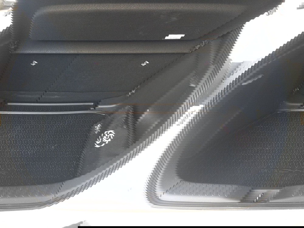 Toyota Toyota C-HR usata a Catania (7)