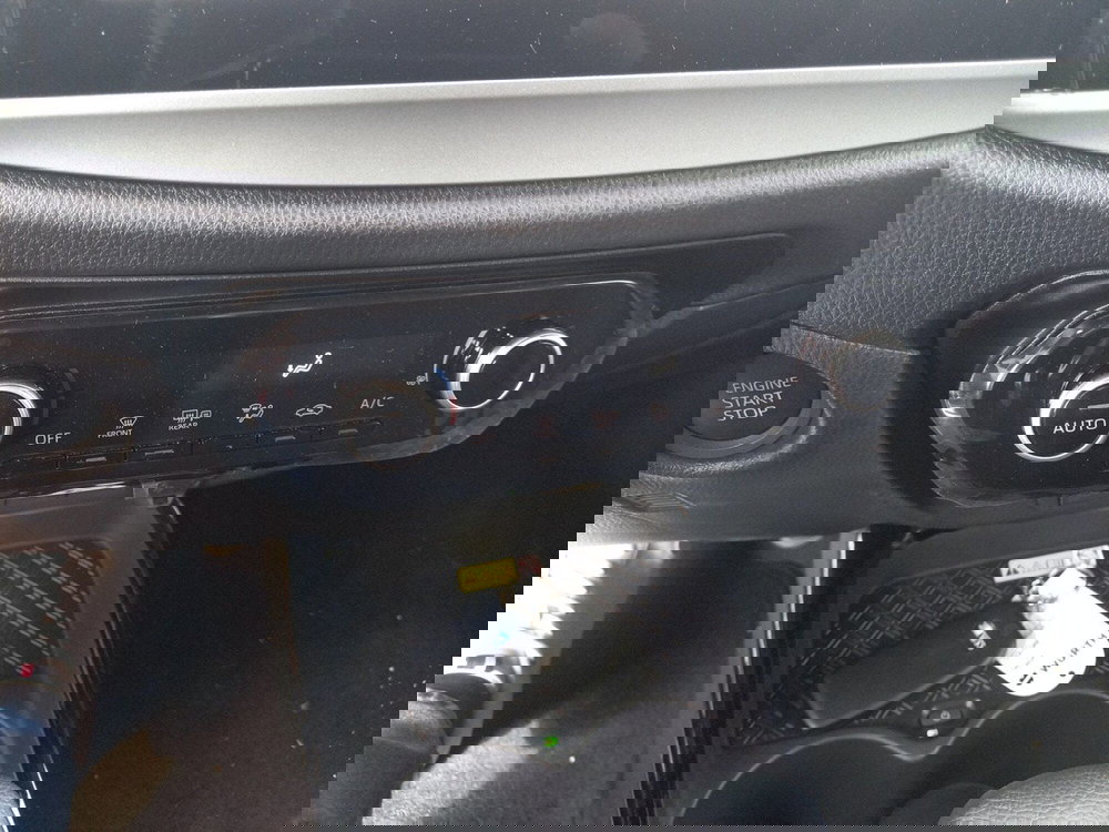 Toyota Aygo X nuova a Catania (15)