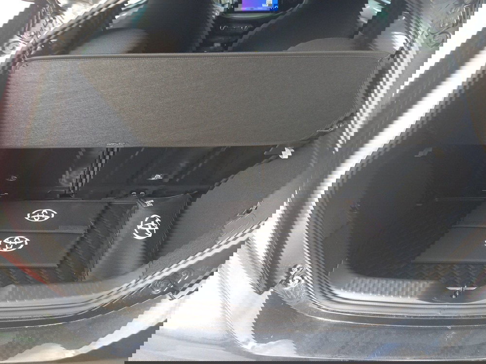 Toyota Aygo X nuova a Catania (7)