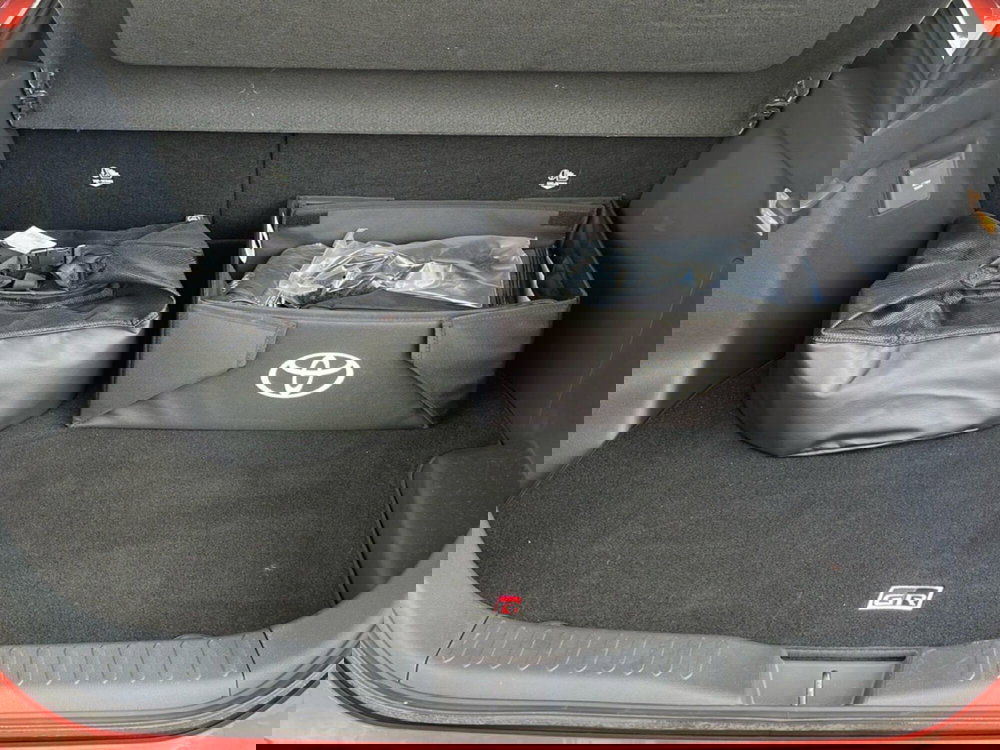 Toyota Toyota C-HR usata a Catania (6)