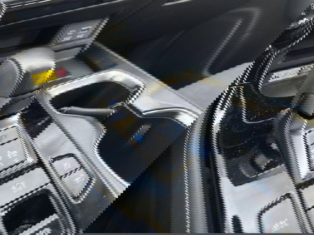 Lexus NX usata a Catania (14)