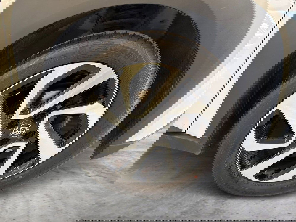 Toyota Aygo X usata a Prato (14)