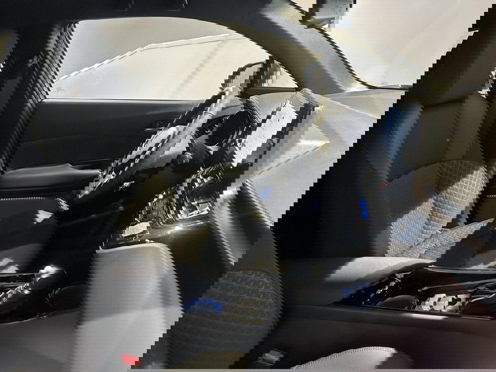 Toyota Toyota C-HR usata a Milano (11)