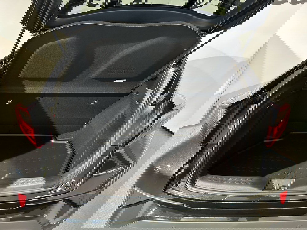 Toyota Toyota C-HR usata a Milano (6)