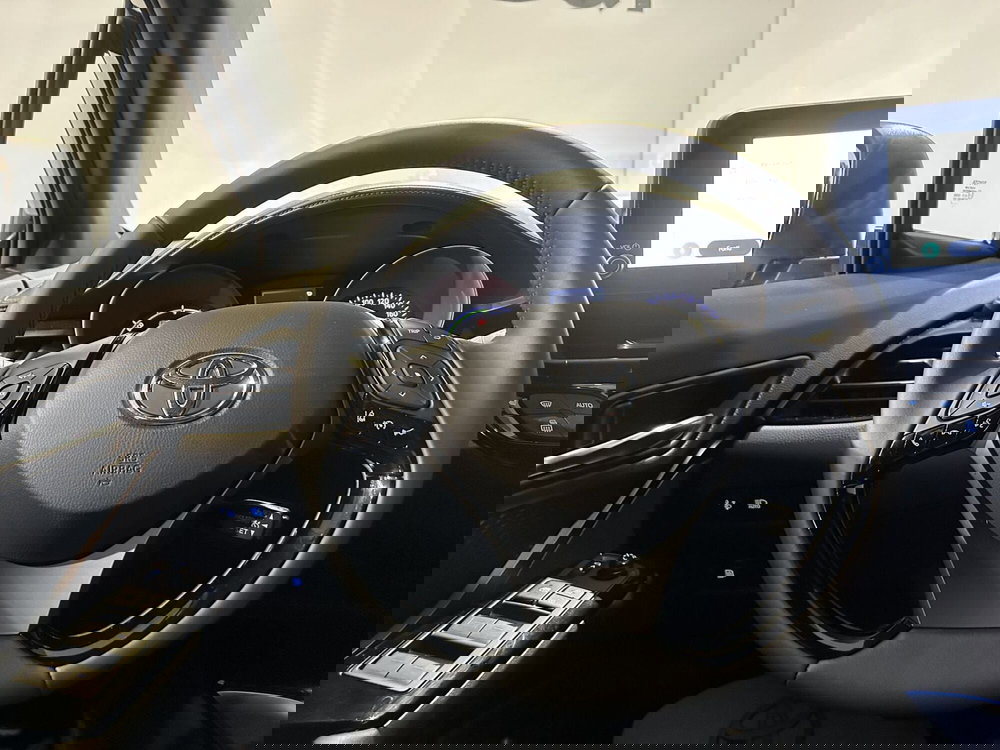 Toyota Toyota C-HR usata a Milano (7)