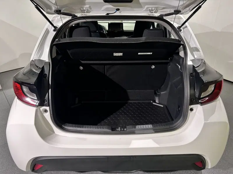 Toyota Yaris usata a Milano (11)