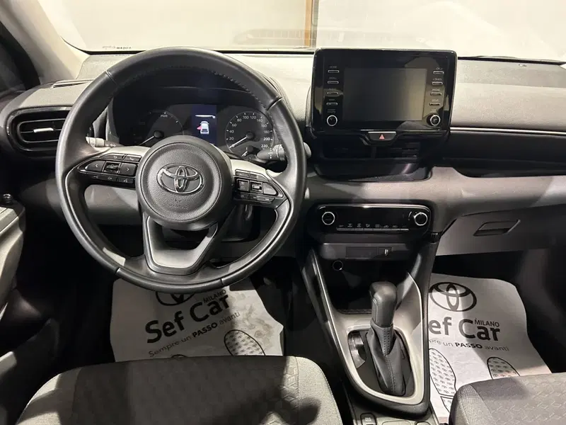 Toyota Yaris usata a Milano (9)