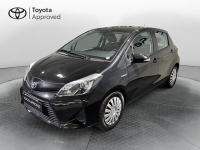 Toyota Yaris 1.5 Hybrid 5 porte Lounge del 2014 usata a Milano