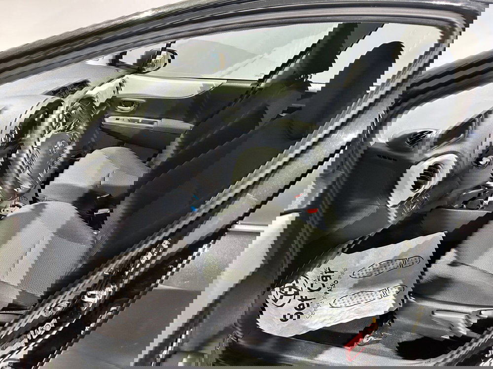 Toyota Yaris usata a Milano (12)