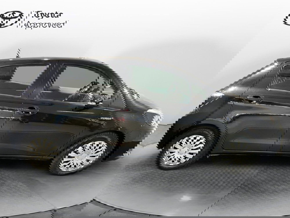 Toyota Yaris usata a Milano (14)