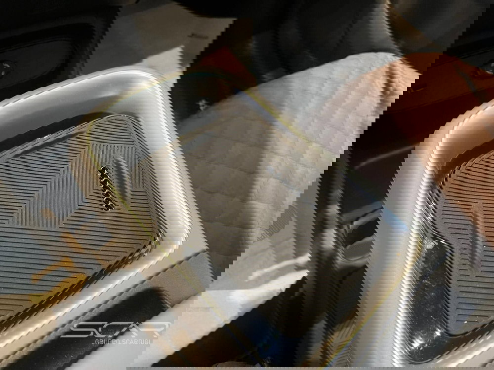 Dongfeng Box  usata a Livorno (17)