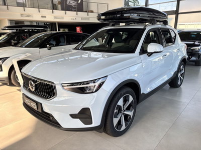 Volvo XC40 B3 automatico Core nuova a Ferrara