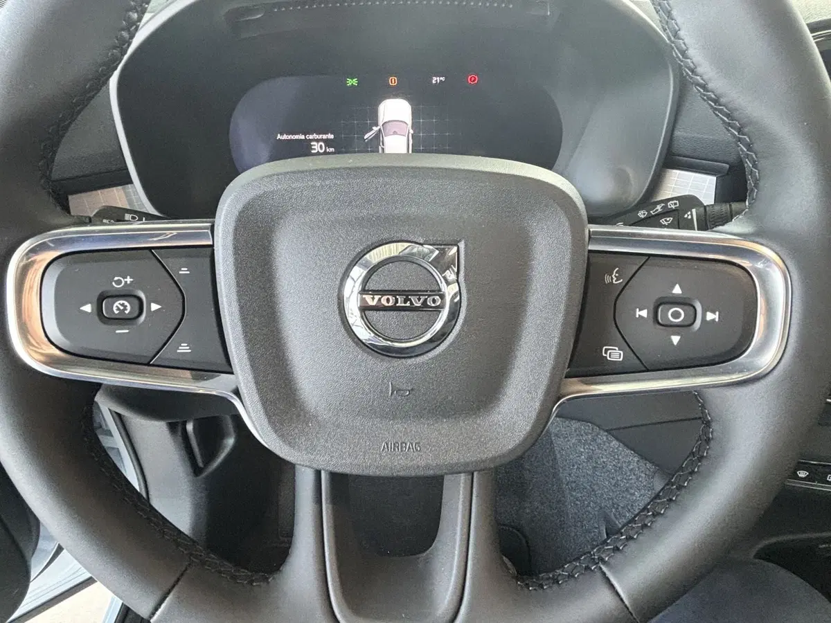 Volvo XC40 nuova a Ferrara (10)