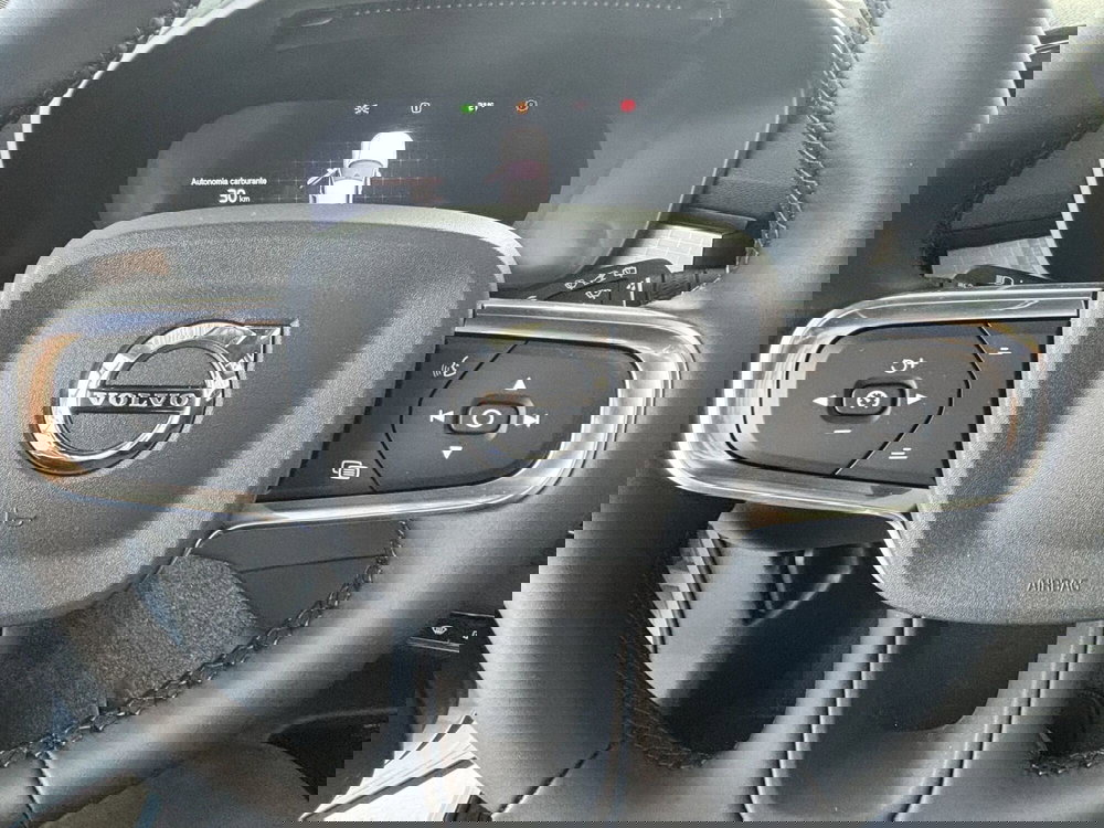 Volvo XC40 nuova a Ferrara (10)