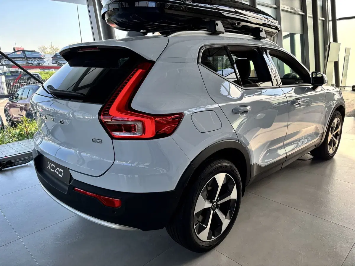 Volvo XC40 nuova a Ferrara (15)