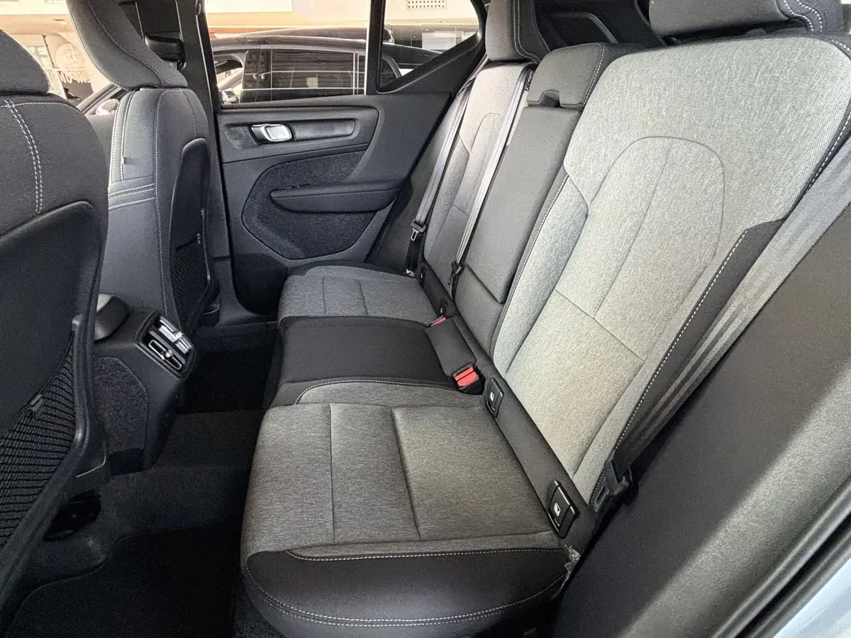 Volvo XC40 nuova a Ferrara (6)
