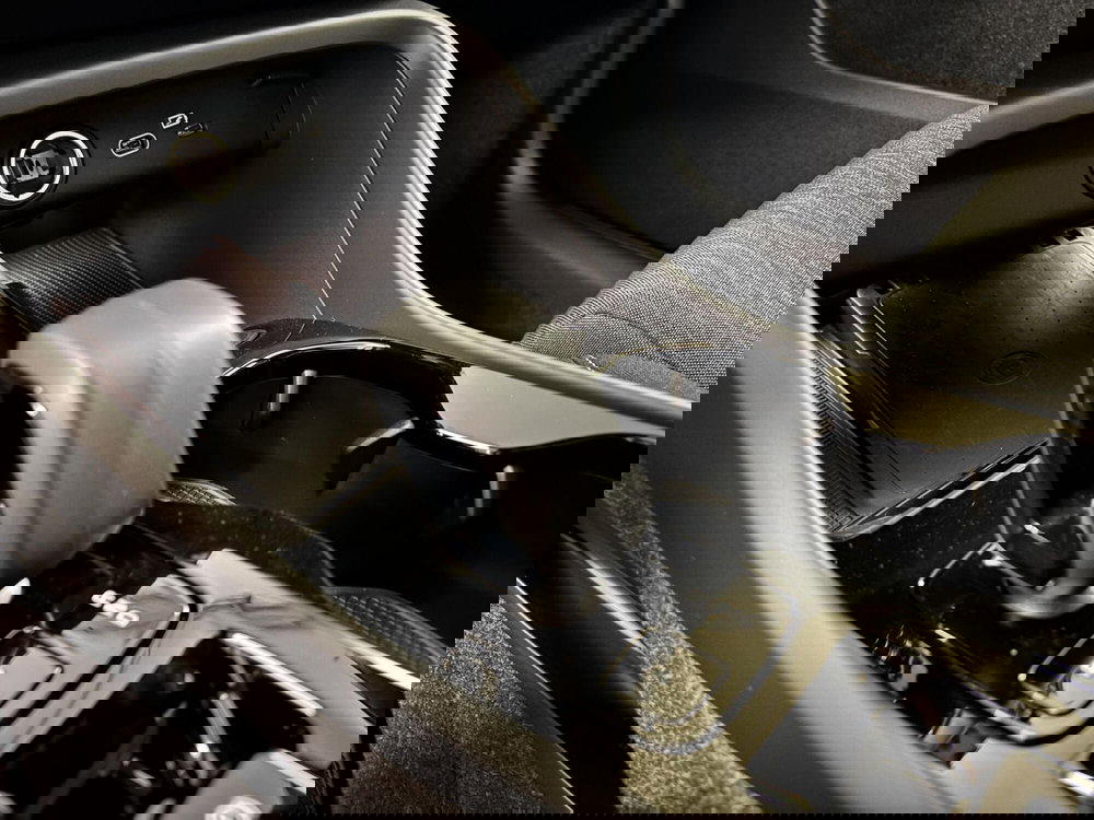 Volvo XC40 nuova a Ferrara (11)