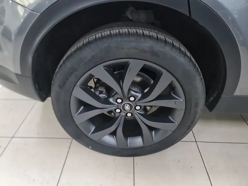 Land Rover Discovery Sport usata a Forlì-Cesena (7)