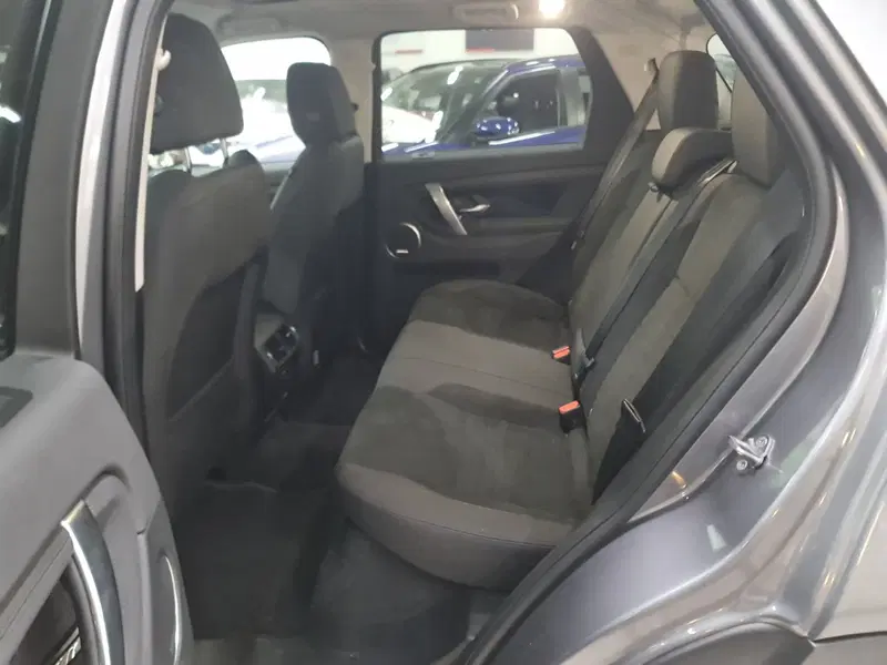 Land Rover Discovery Sport usata a Forlì-Cesena (9)
