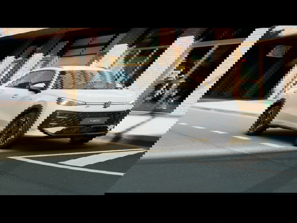 Volkswagen T-Roc nuova a Livorno (4)