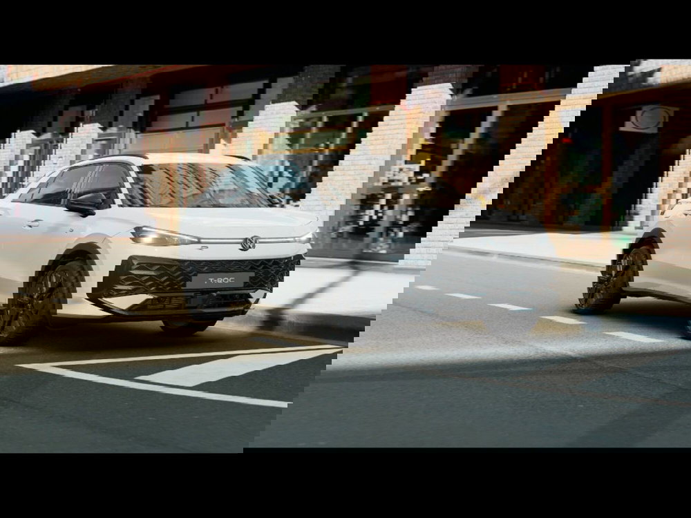 Volkswagen T-Roc nuova a Livorno (4)