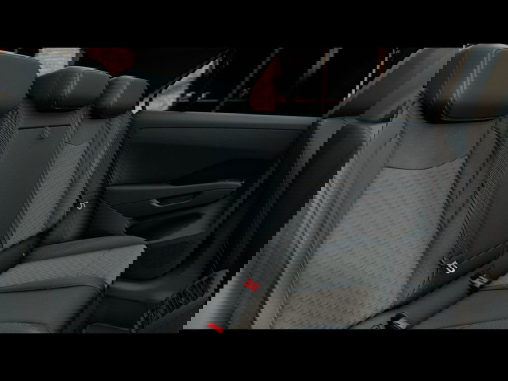 Volkswagen T-Roc nuova a Livorno (9)