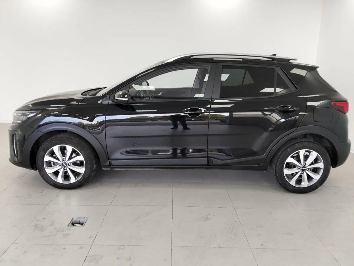 Kia Stonic usata a Como (8)