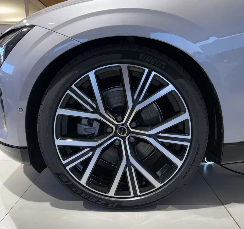 Volvo ES90 nuova a Parma (3)