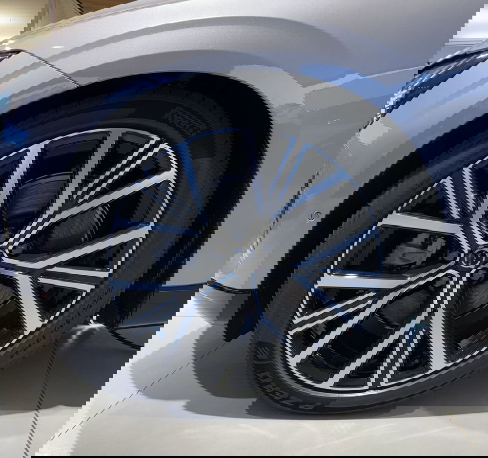 Volvo ES90 nuova a Parma (3)